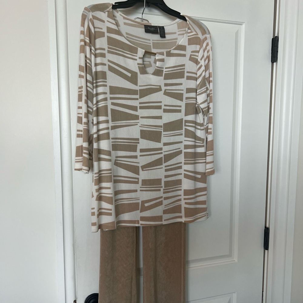 Chicos Travelers Top and Pants